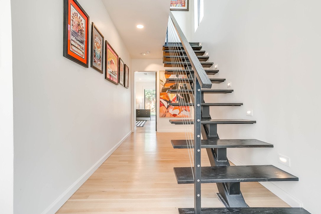Third Avenue House — view 2